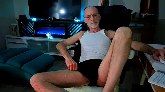 Towndude123 online show from 04/23/26, 06:25