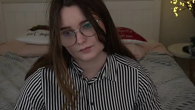 MagicPeachh  online show from 12/24/24, 07:55