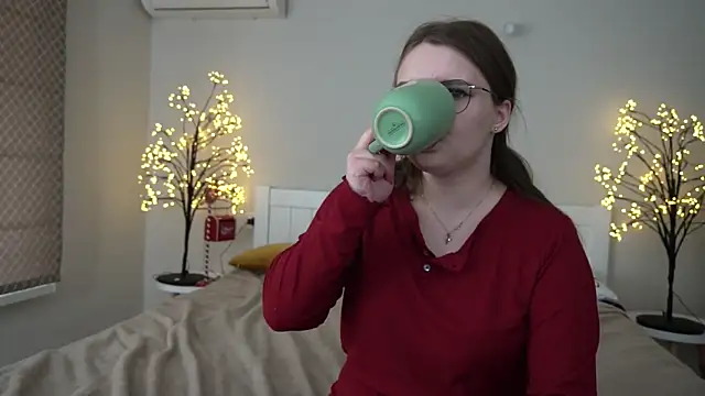 MagicPeachh  online show from 01/13/25, 09:30