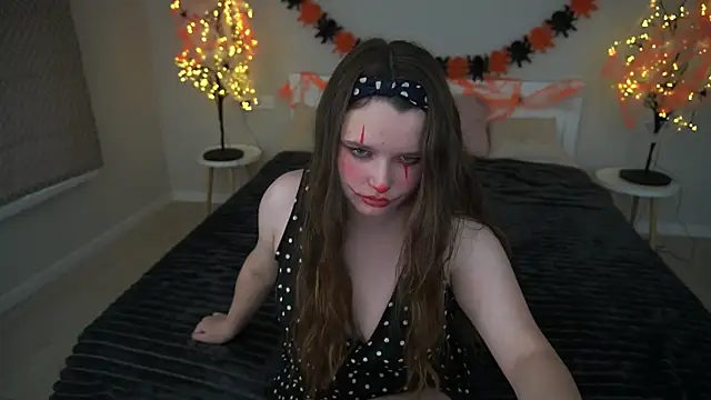 MagicPeachh  online show from 10/17/25, 05:54