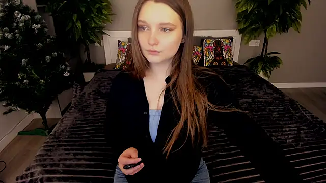 MagicPeachh  online show from 12/15/25, 02:10