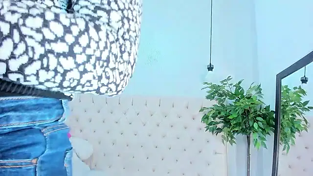 Victoria Coleman online show from 01/08/26, 07:05