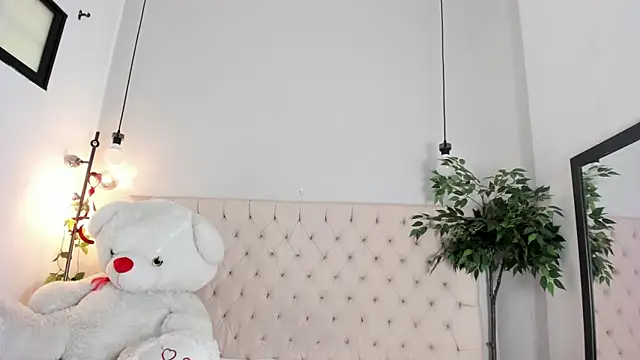 Victoria Coleman online show from 06/01/26, 07:04