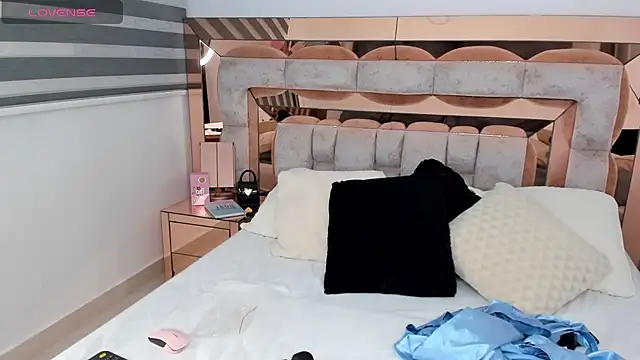 CamiiLovers online show from 01/17/25, 11:18