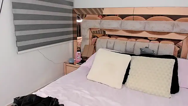 CamiiLovers online show from 09/11/25, 12:44