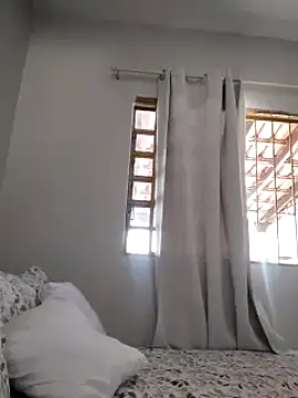 BrendaBittencourt online show from 02/24/25, 07:19