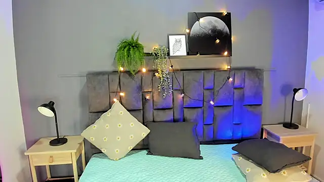 LilithSmith  online show from 11/15/25, 11:40