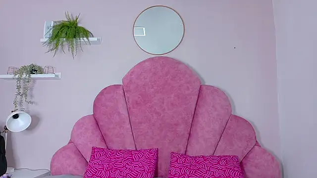 LilithSmith  online show from 12/18/25, 11:38