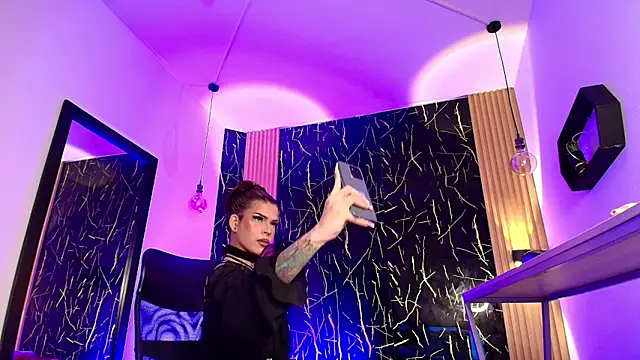 Bella salvatore online show from 02/06/26, 09:07