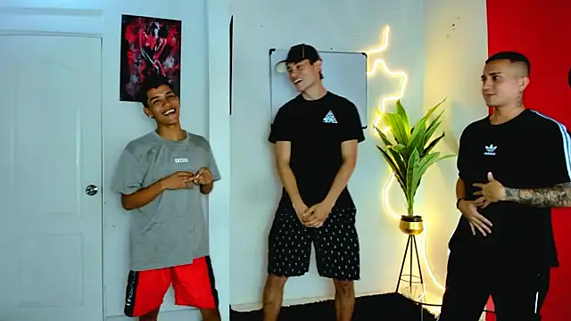 oversizedxguys online show from 04/11/26, 01:32