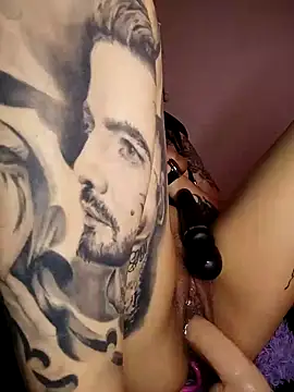 Snapshot of taaylor33 chatting on 12/04/24, 06:55 taaylor33 online show from 12/04/24, 06:55