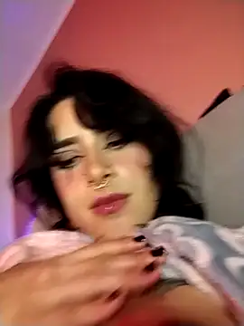 Snapshot of taaylor33 chatting on 09/11/25, 06:02 taaylor33 online show from 09/11/25, 06:02