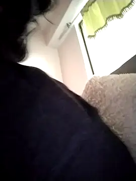 Snapshot of taaylor33 chatting on 12/17/25, 10:49 taaylor33 online show from 12/17/25, 10:49