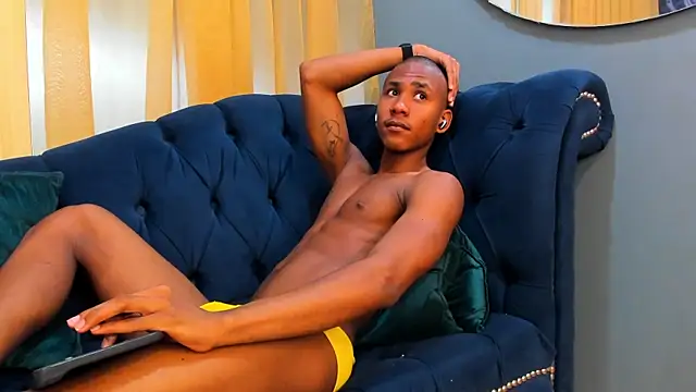 Snapshot of Ethan_Fox11 chatting on 01/29/25, 05:02 Ethan Fox11 online show from 01/29/25, 05:02