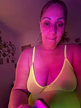DeeLight124 online show from 05/30/26, 06:21