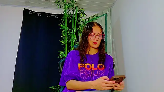 scarlet-jonesx online show from 11/24/25, 04:34