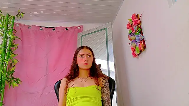 Snapshot of scarlet-jonesx chatting on 04/25/26, 06:16 scarlet-jonesx online show from 04/25/26, 06:16