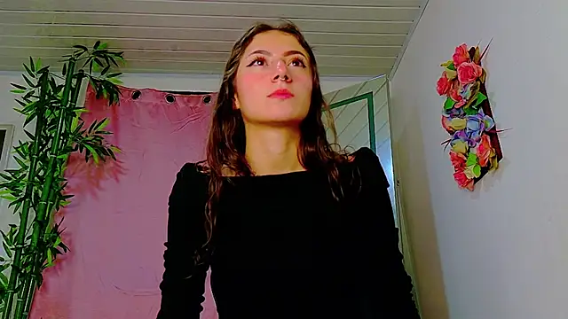 Snapshot of scarlet-jonesx chatting on 05/15/26, 11:56 scarlet-jonesx online show from 05/15/26, 11:56