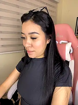 Starliee   online show from 09/17/25, 03:30