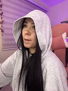 Starliee   online show from 10/22/25, 12:00