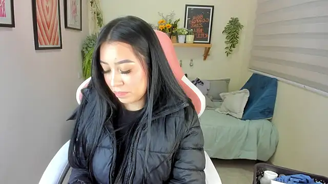 Starliee   online show from 11/25/25, 12:43