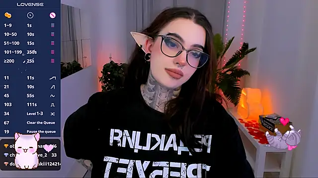 Snapshot of Dixi_Pixi_ chatting on 02/15/25, 11:50 Dixi Pixi online show from 02/15/25, 11:50