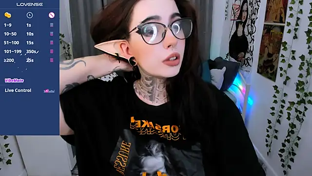 Snapshot of Dixi_Pixi_ chatting on 03/22/25, 05:49 Dixi Pixi online show from 03/22/25, 05:49