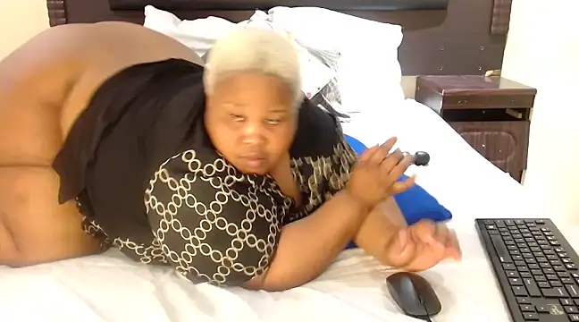 19bootylicious online show from 03/22/25, 06:47