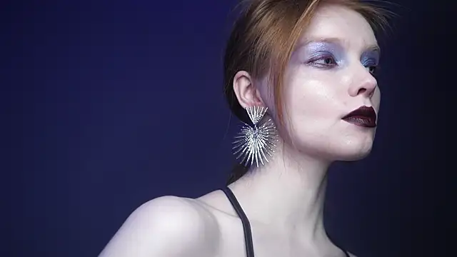 ginger hugs online show from 02/05/25, 10:12