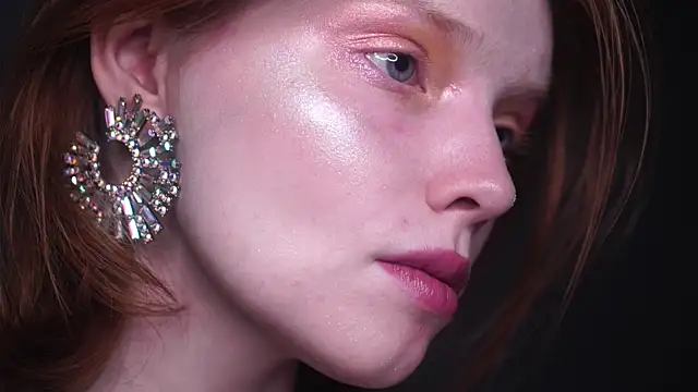 ginger hugs online show from 02/10/25, 10:09