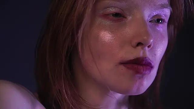 ginger hugs online show from 02/21/25, 04:40