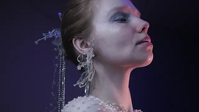 ginger hugs online show from 02/17/26, 10:05