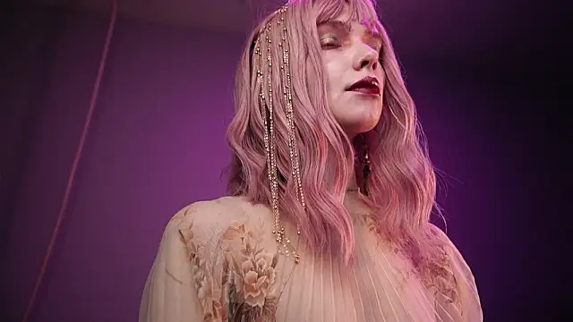 ginger hugs online show from 03/09/26, 10:14