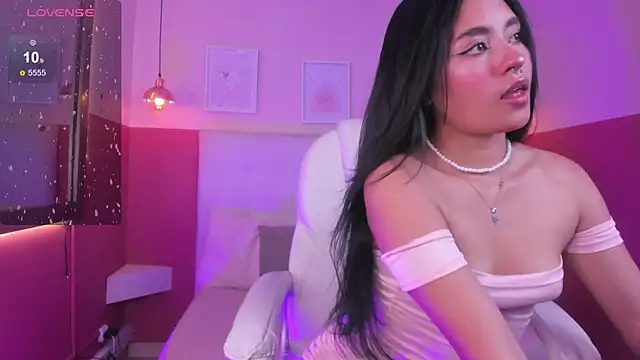 Chloe fischer  online show from 01/22/25, 08:28