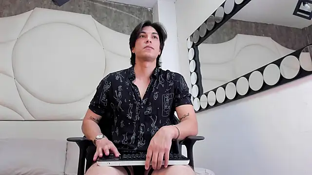 Karimferrer online show from 09/13/25, 08:19