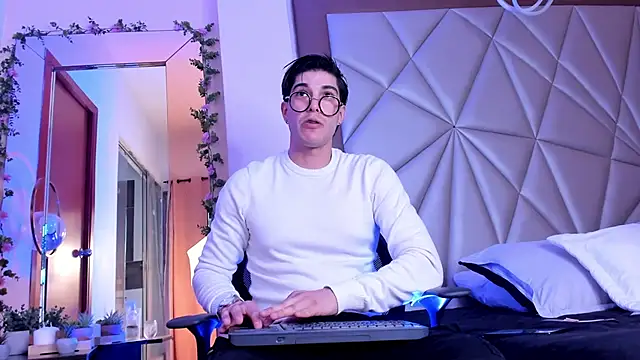 Karimferrer online show from 01/14/26, 08:03