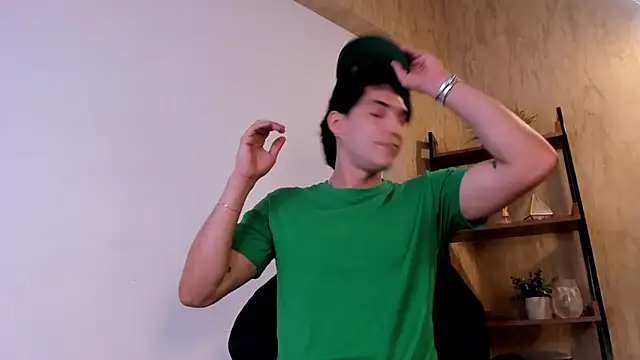 Karimferrer online show from 02/04/26, 03:34