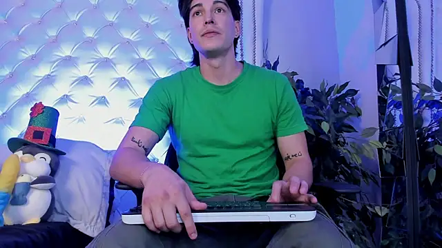 Karimferrer online show from 03/19/26, 03:10