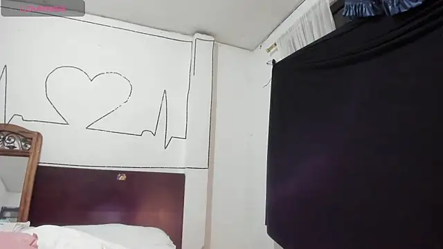 latinaStepmom online show from 04/19/26, 12:11