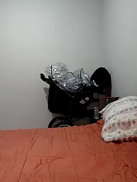 LisbethMoore  online show from 04/12/26, 03:50