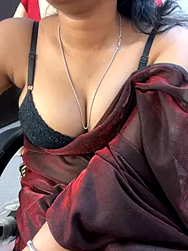 Snapshot of Spicy_sari_girl chatting on 12/07/24, 06:32 Spicy sari girl online show from 12/07/24, 06:32