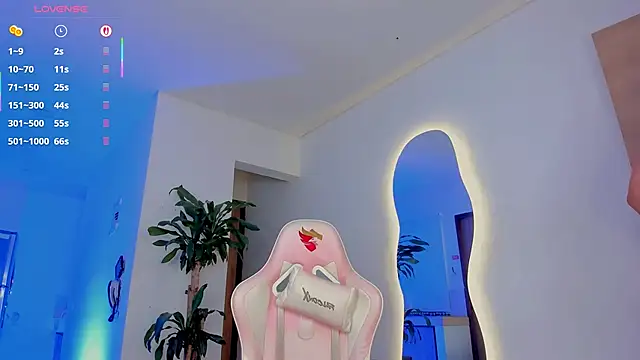 Snapshot of Pretty_Mariangel chatting on 11/01/25, 12:07 Pretty Mariangel online show from 11/01/25, 12:07