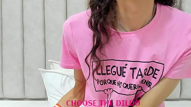 FreyaMoller online show from 09/27/25, 06:13