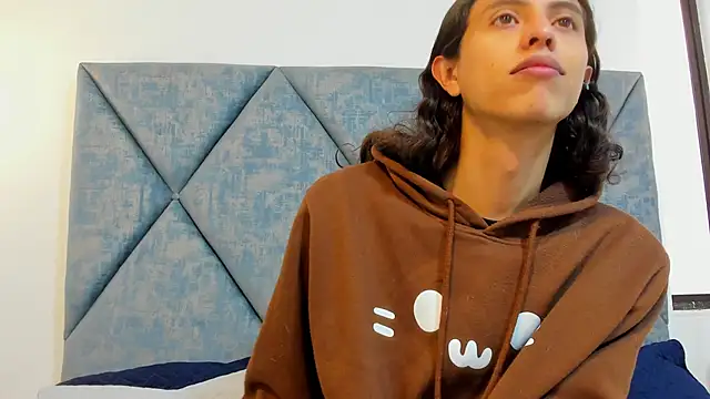 FreyaMoller online show from 01/15/26, 01:59