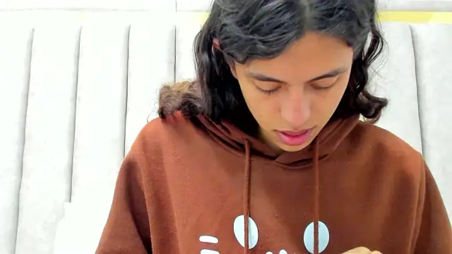 FreyaMoller online show from 02/21/26, 06:31