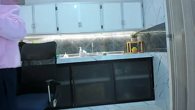 french sexx online show from 04/14/26, 01:44