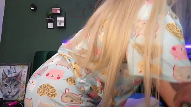 kimmie meow online show from 01/18/25, 06:32