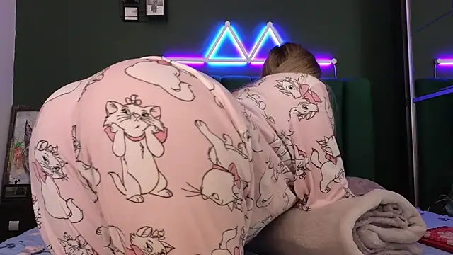 kimmie meow online show from 01/30/25, 07:04