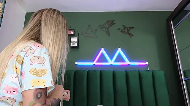 kimmie meow online show from 02/03/25, 06:49