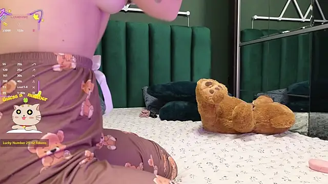 kimmie meow online show from 12/15/25, 07:29